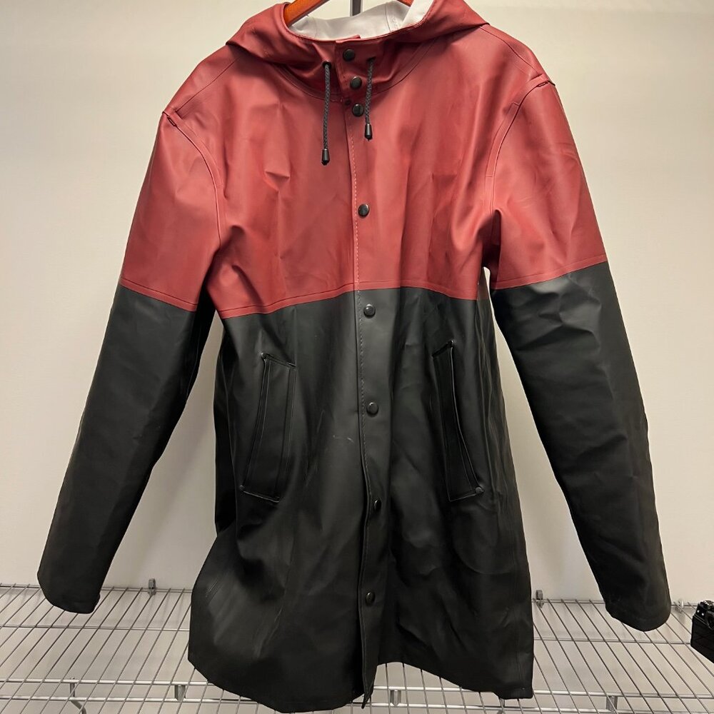 Stutterheim Stockholm Raincoat – XL – Red/Black – Like New